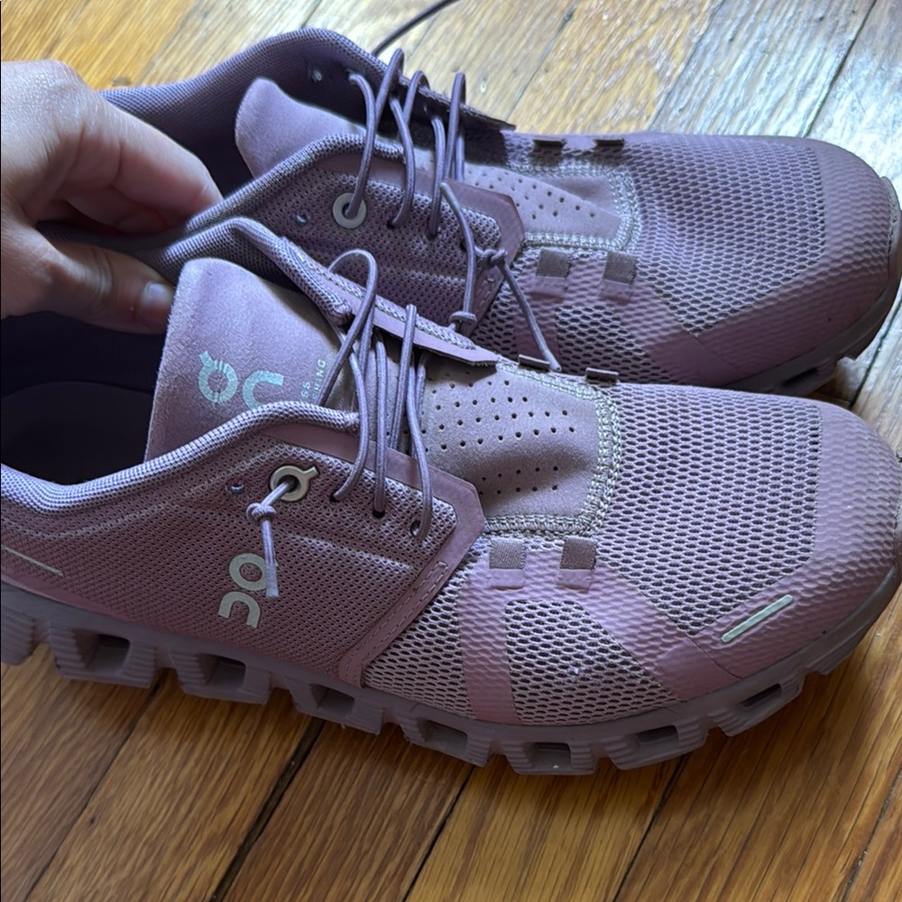 Cloud 5 Running Sneakers